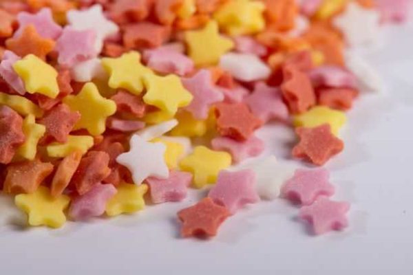 סוכריות קישוט לעוגה כוכבים צבעי מאכל טבעים 90 גרם